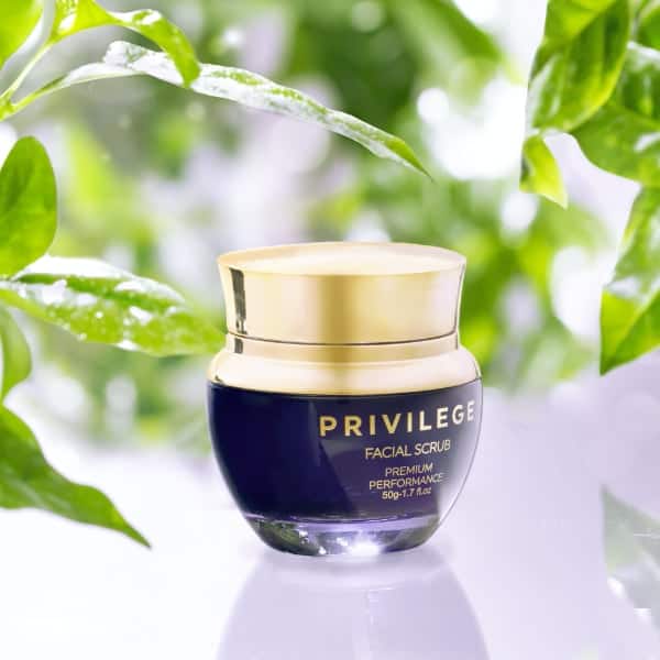 Privilege Facial Scrub